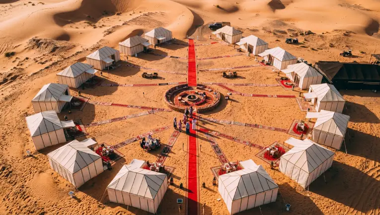 Erg Chebbi vs Erg Chigaga luxury glamping