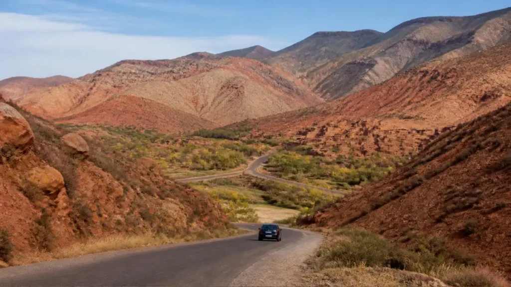 Scenic road through the Ounila Valley between Telouet and Aït Ben Haddou